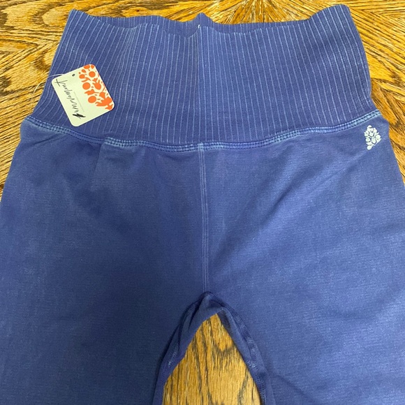 Free People Pants - Free People MOVEMENT M/L NWT PURPLE HIGHWAIST CROPPED JOGGER LEGGINGS